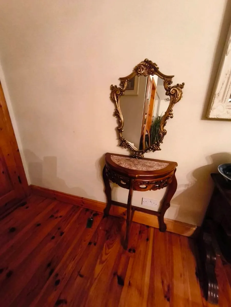 Beautiful vintage style table, mirror,150 for 2 - Image 2