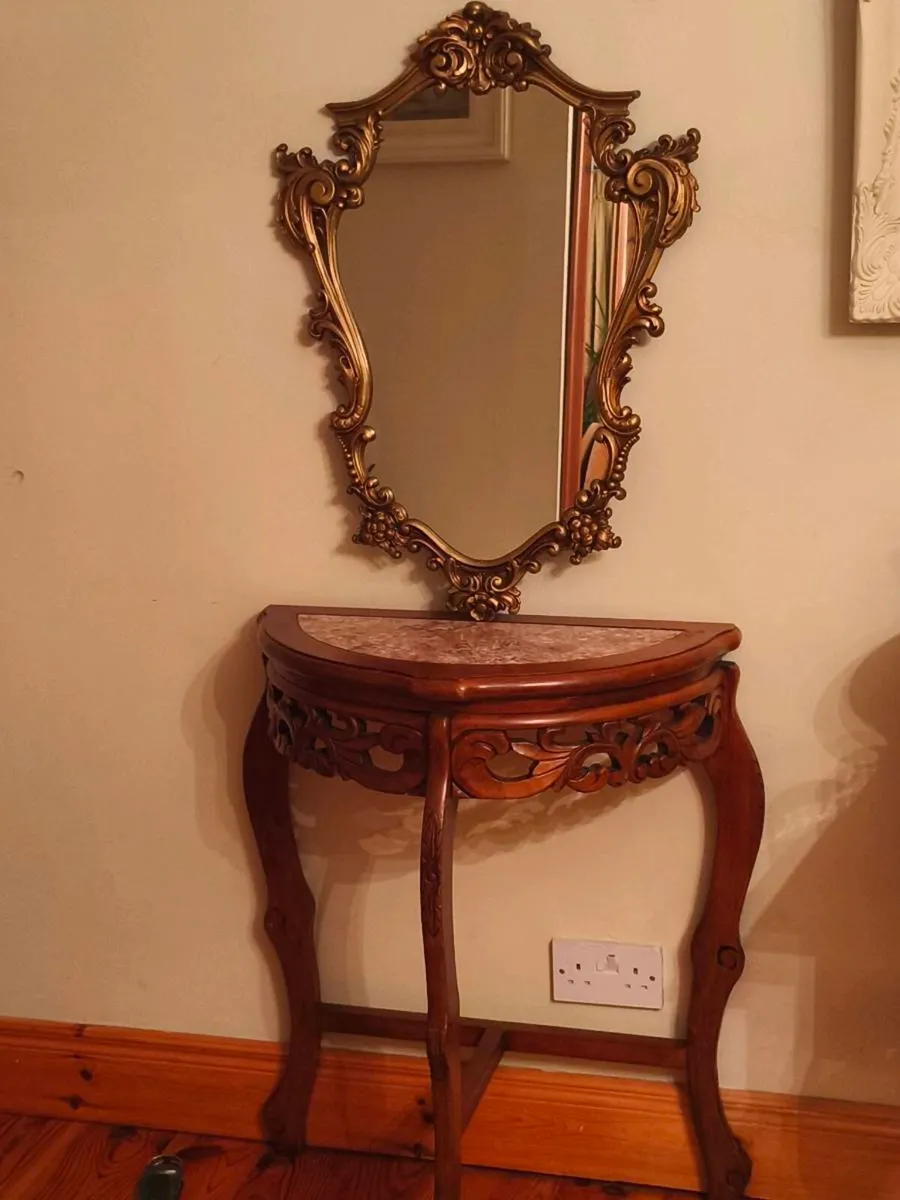 Beautiful vintage style table, mirror,150 for 2 - Image 3