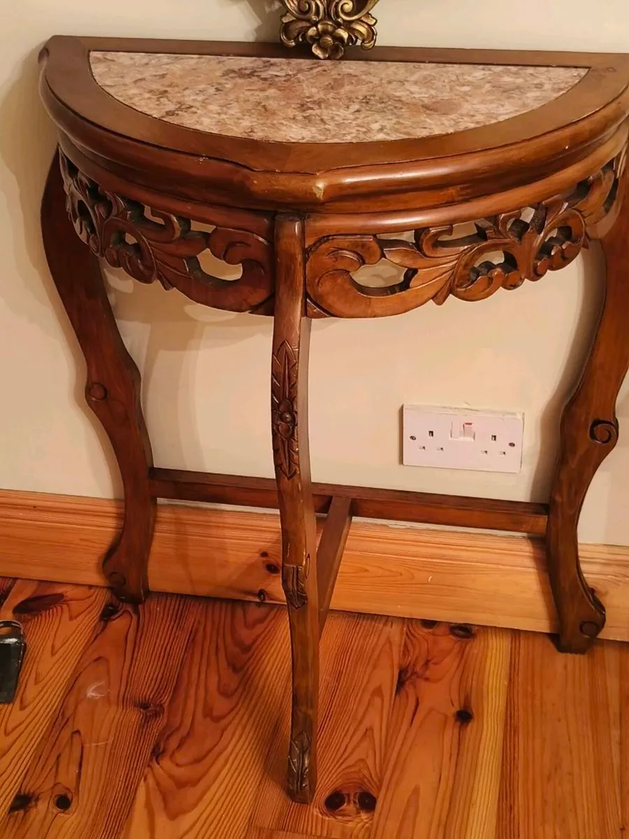 Beautiful vintage style table, mirror,150 for 2 - Image 4