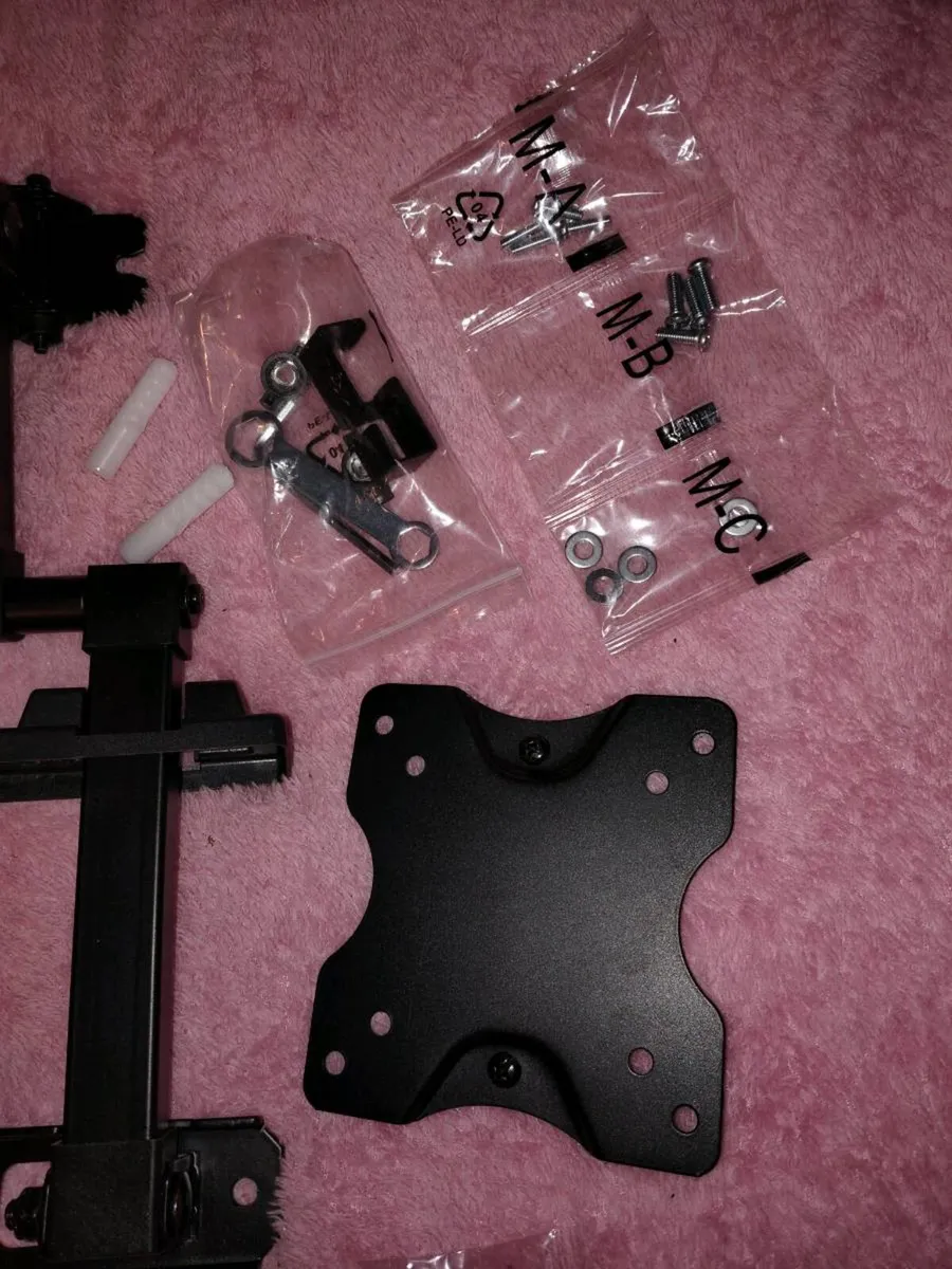 Full motion TV wall bracket - Image 3