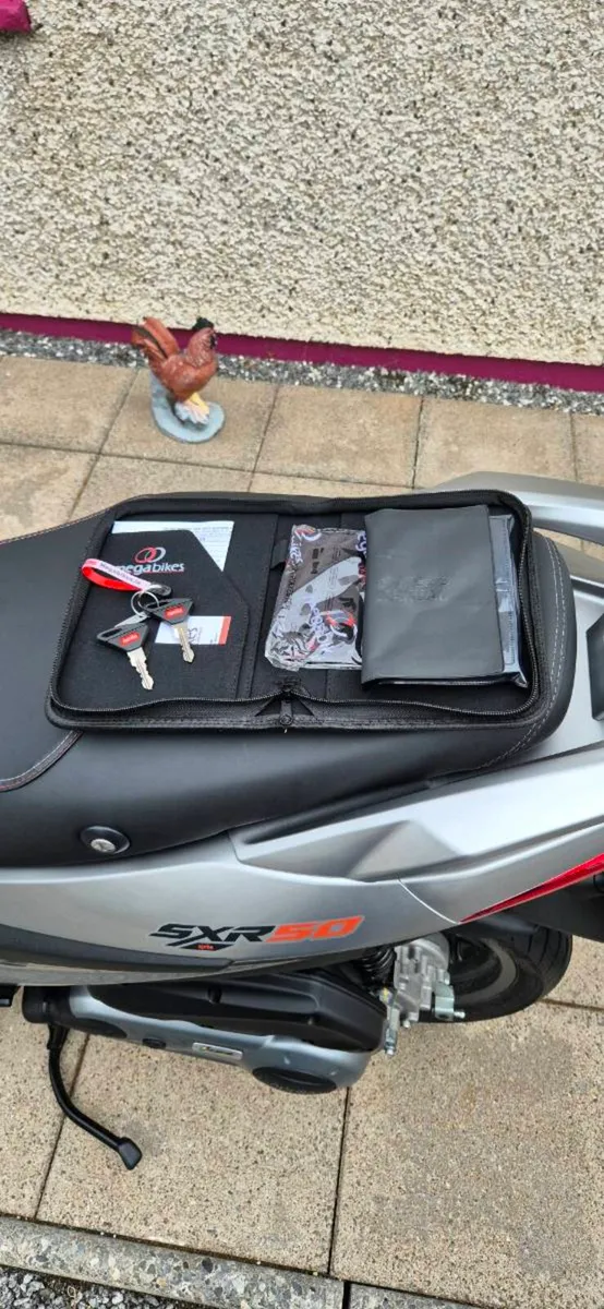 50cc Aprilla Scooter SXR - Image 1