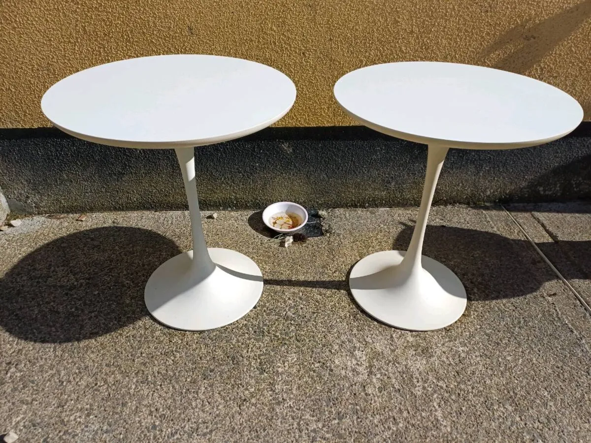 1960s Arkana Tulip Side Tables - Image 1