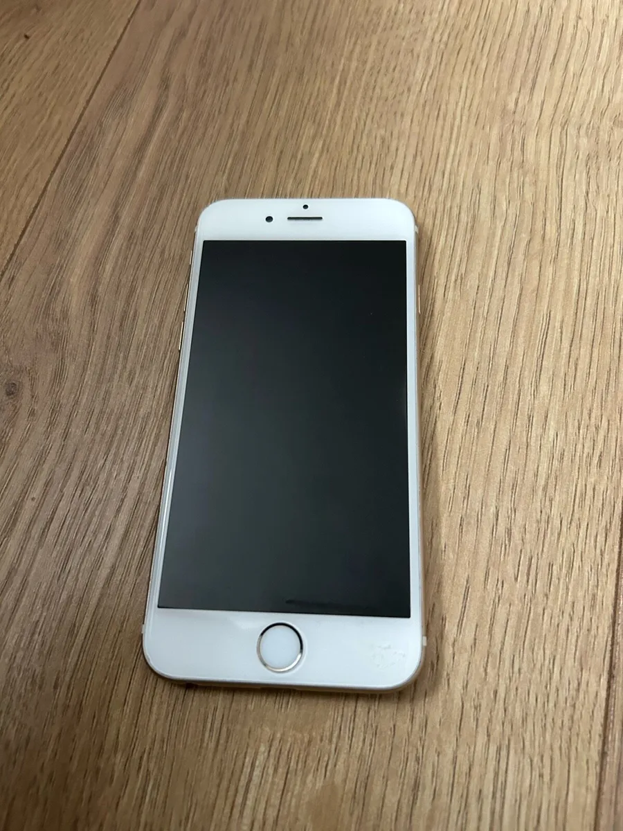 iPhone 6 - Image 1