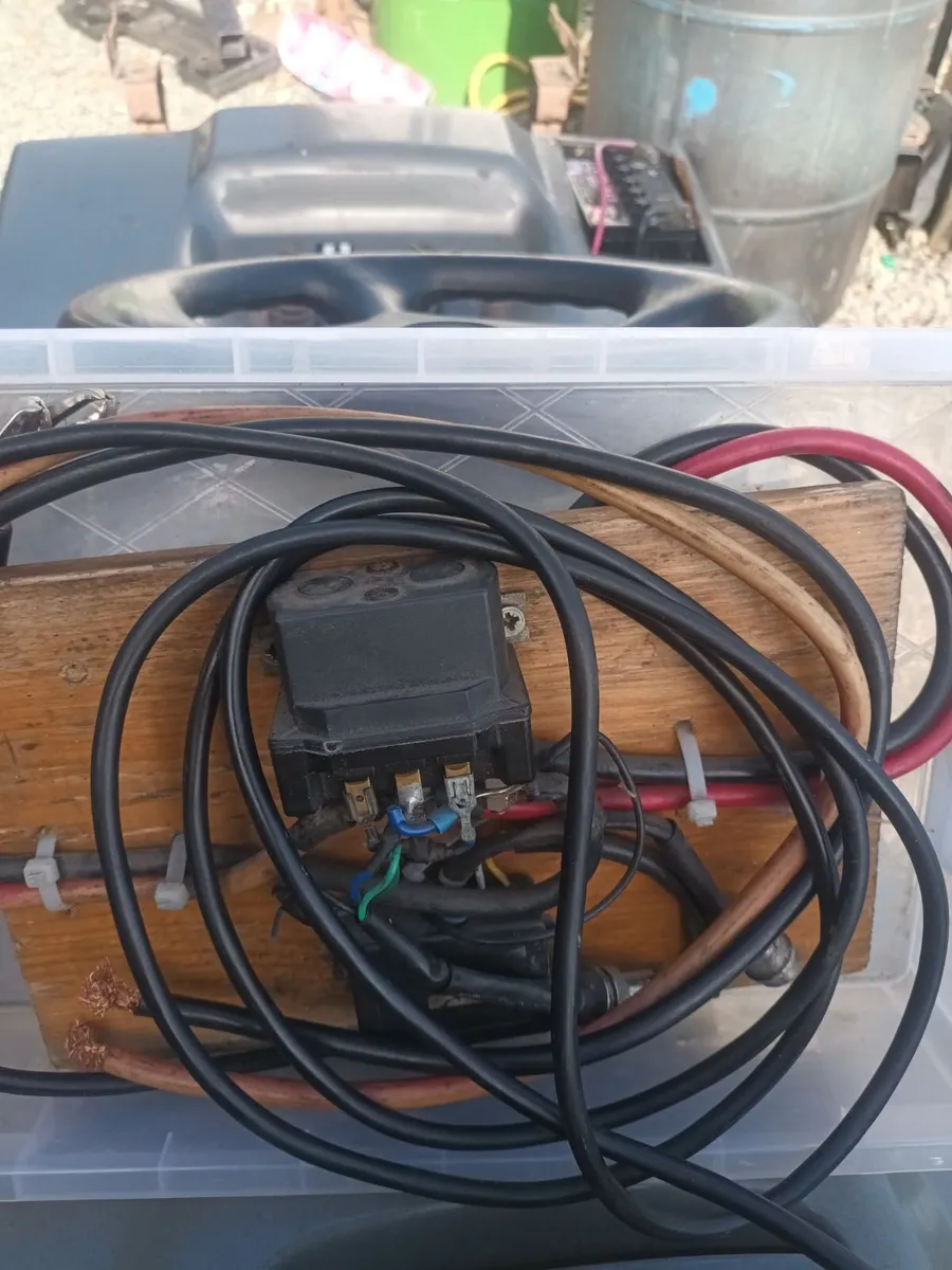 12v Winch - Image 3