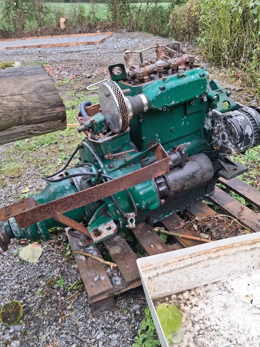 Boat engine - Image 1