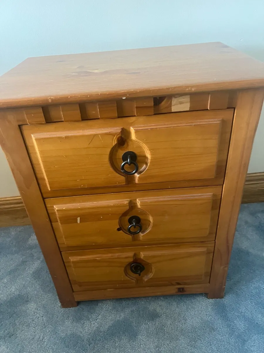 Bedroom furniture - Image 4