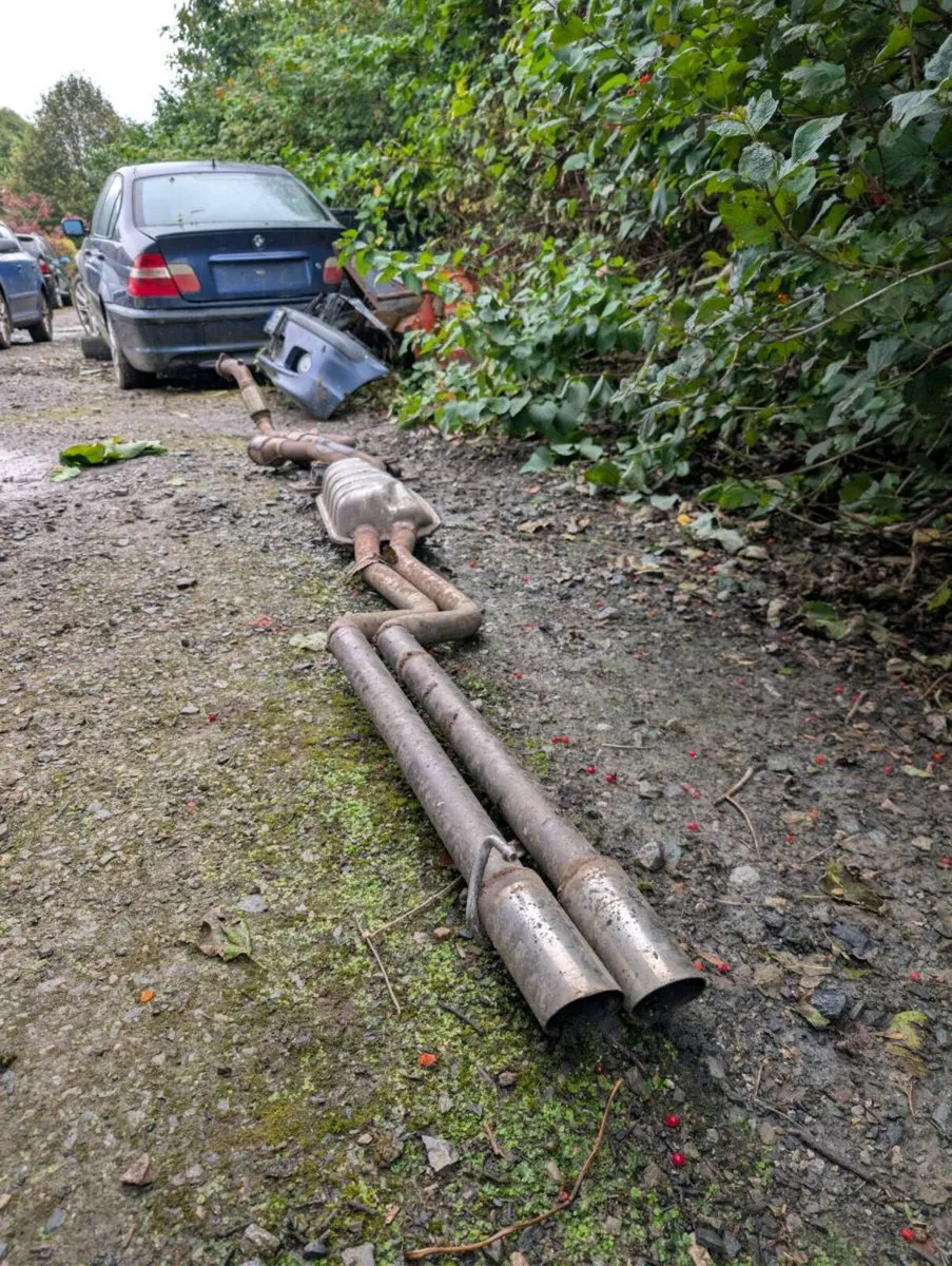 E46 breaking and e30 parts - Image 2