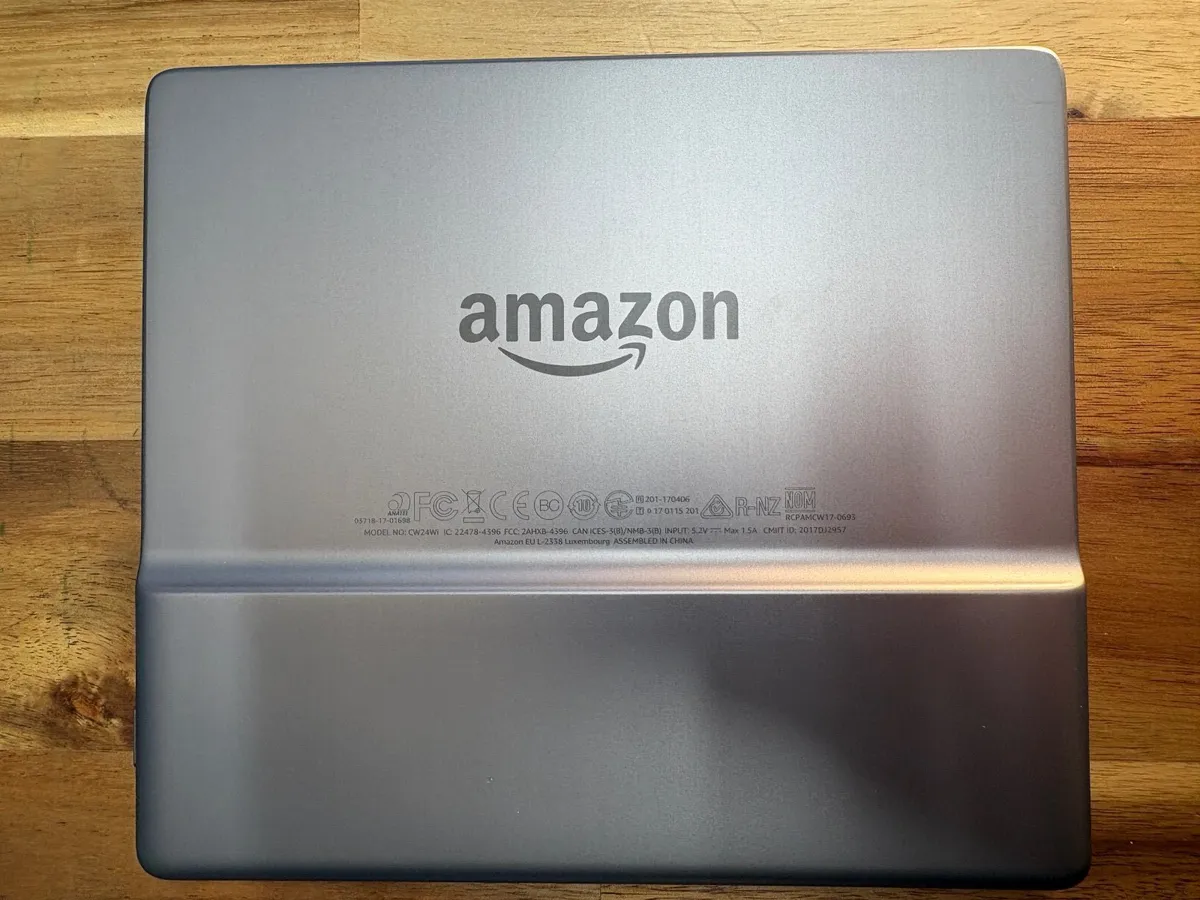 Kindle Oasis - Amazon's flagship eReader - Image 2