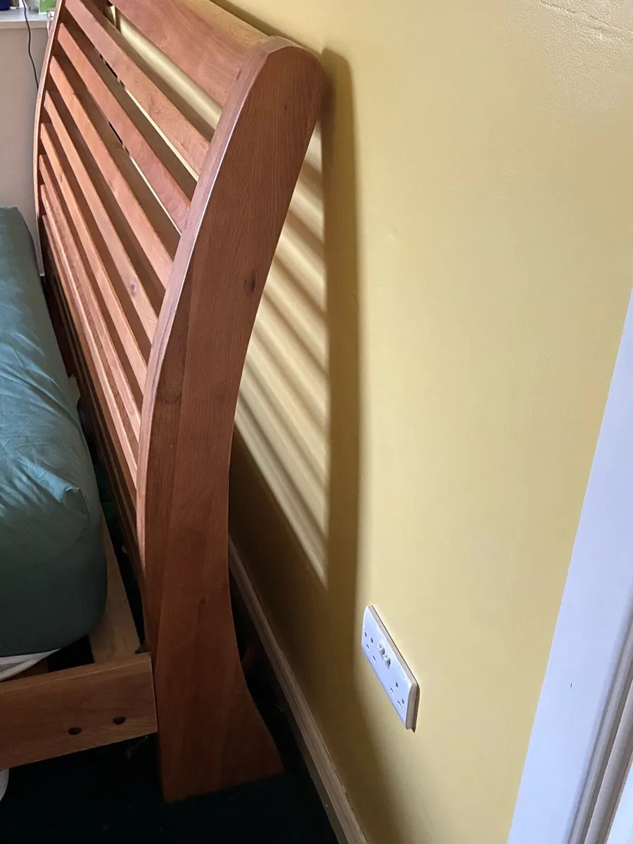 King Size sleigh heavy Oak bed frame - Image 2