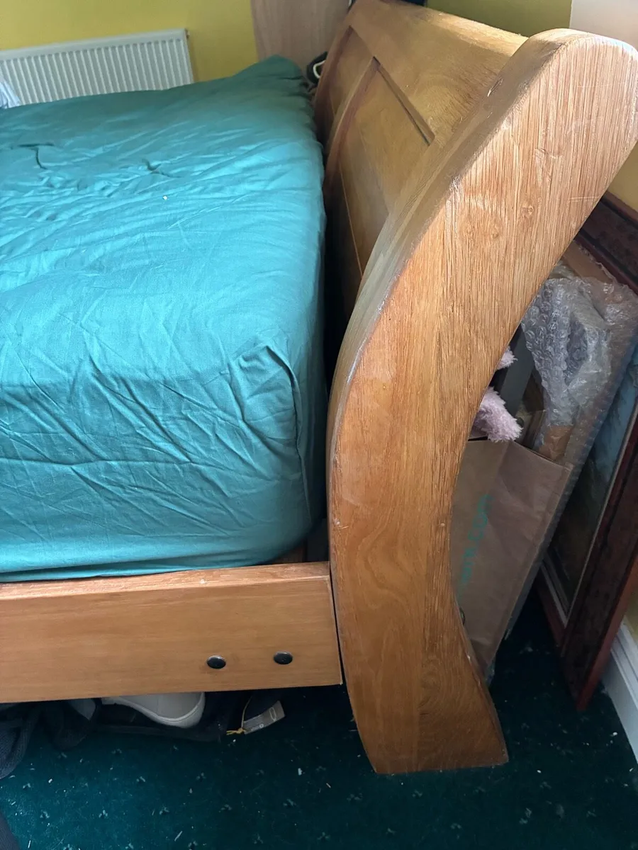 King Size sleigh heavy Oak bed frame - Image 4