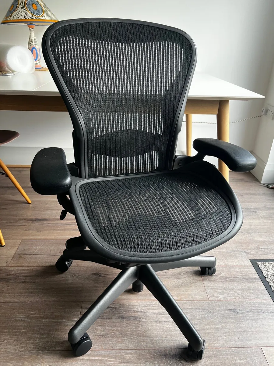 Herman Miller Aeron Chair size B - Image 1