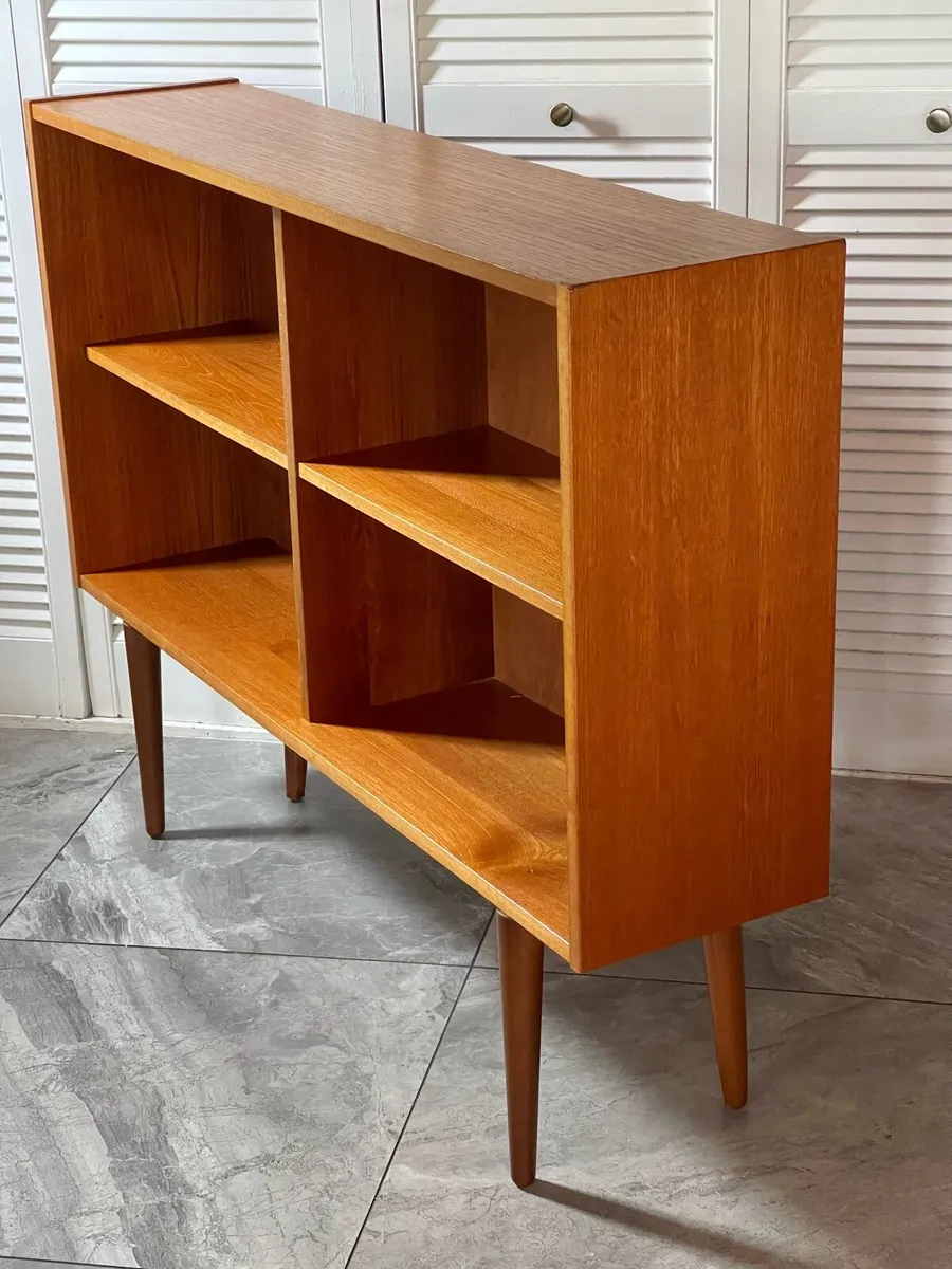 Mid century bookcase - Image 1