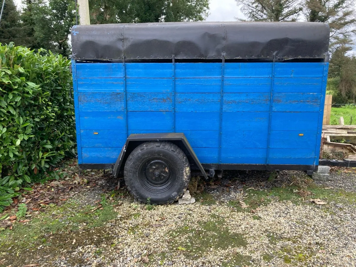 Cattle trailer - Image 1