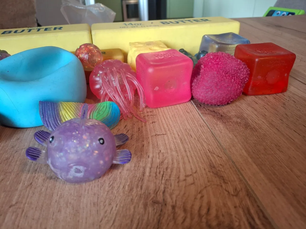 Squishies and Needohs - Image 3