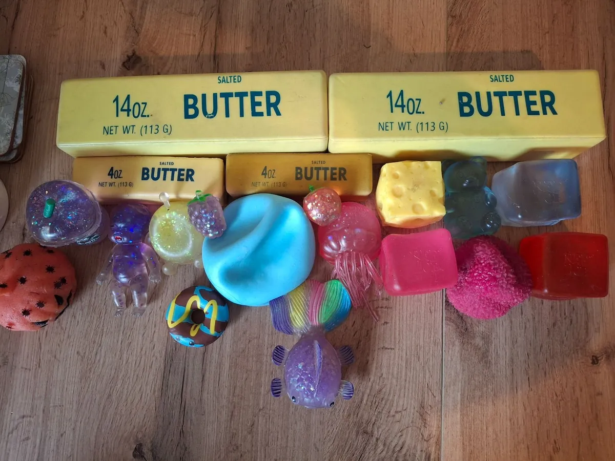 Squishies and Needohs - Image 4