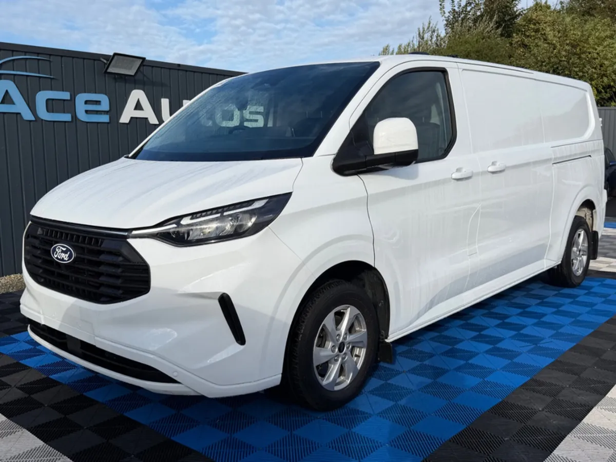 Ford Transit CUSTOM - 3 SEATS - 2.0L DIESEL - 12M - Image 2