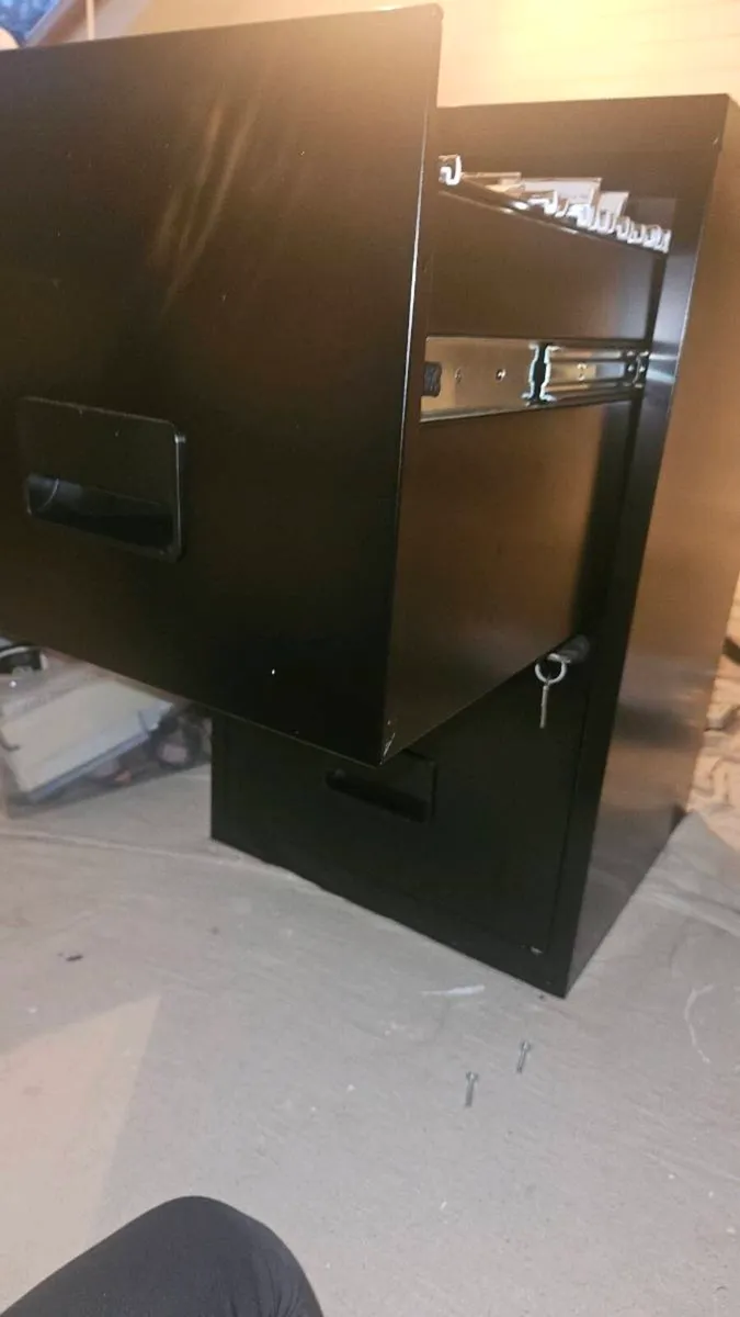 2 drawer filing cabinet - Image 1