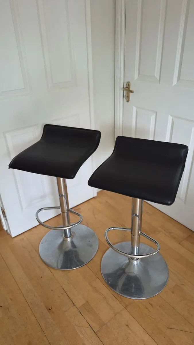 Bar Stools x 2 - Image 1