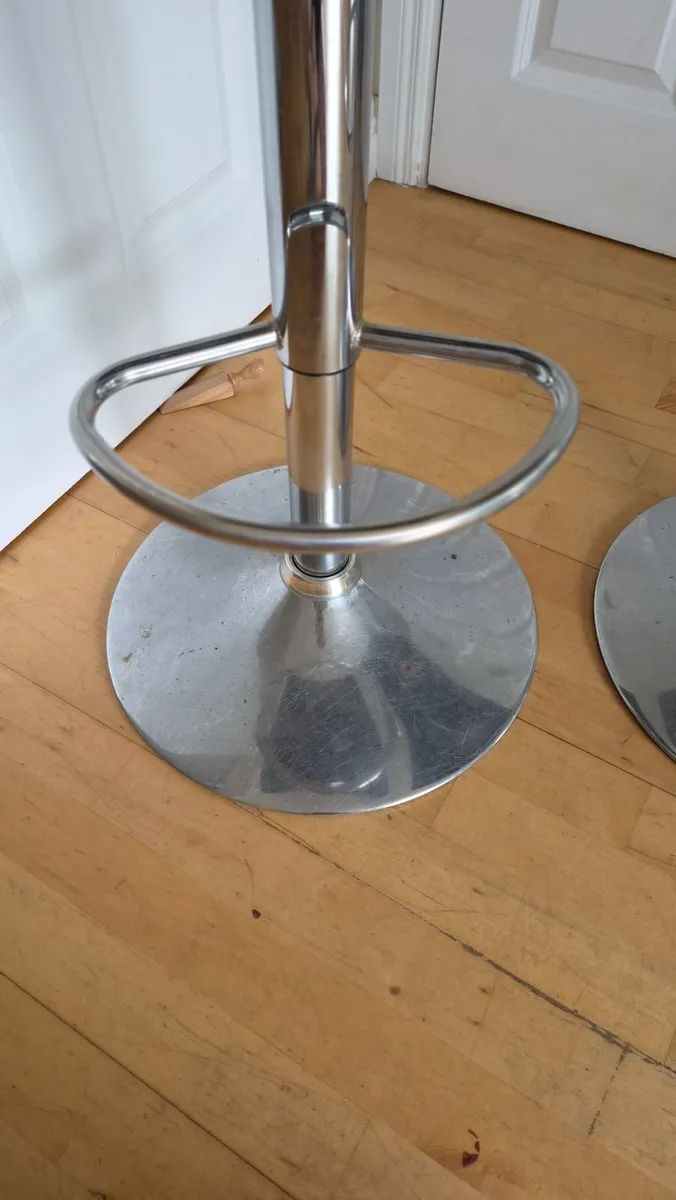 Bar Stools x 2 - Image 3
