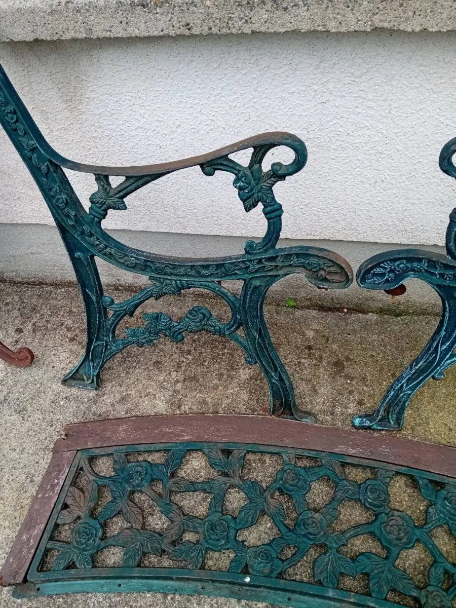 BENCH ENDS - Image 1