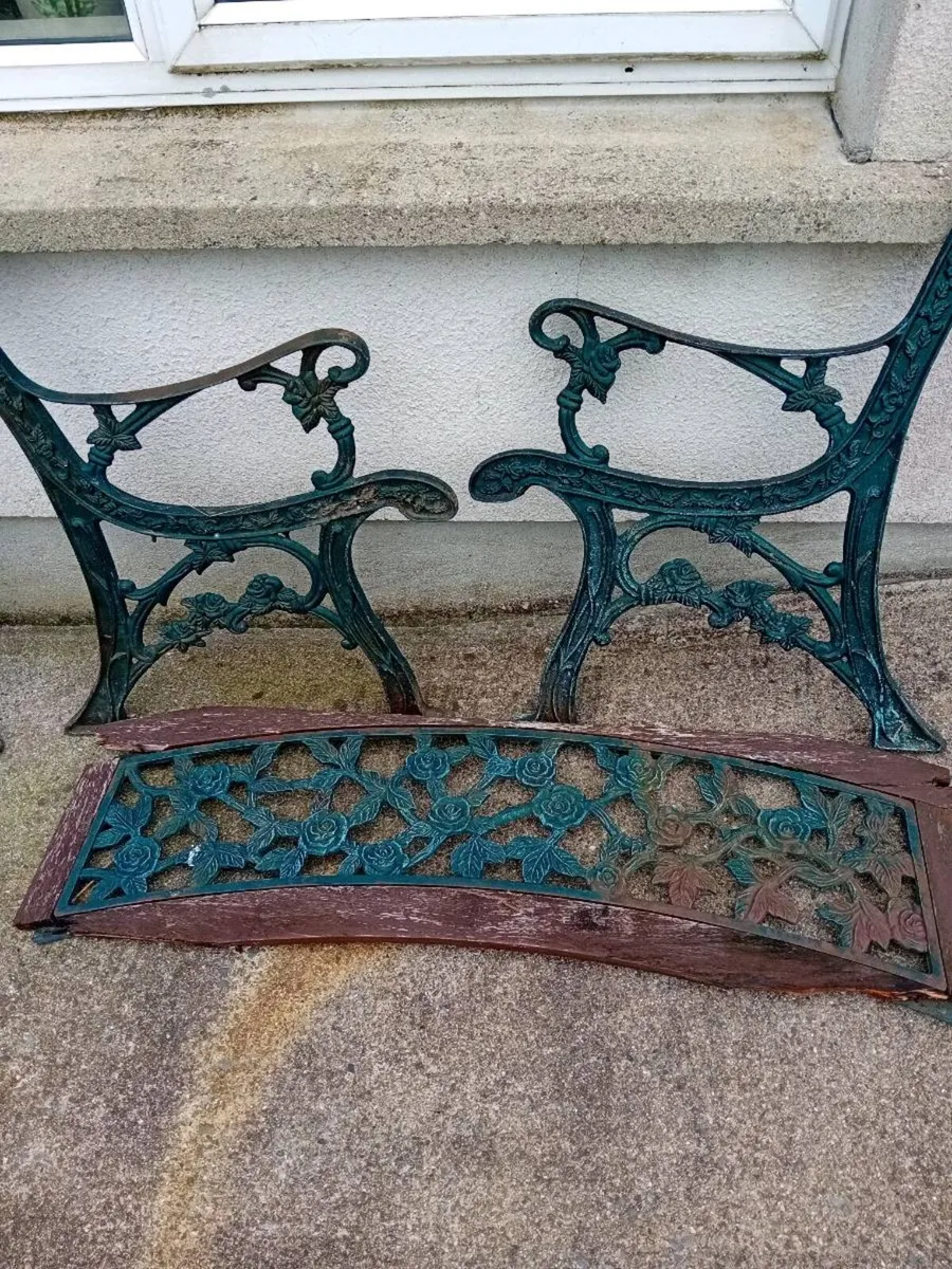 BENCH ENDS AND BACK - Image 1