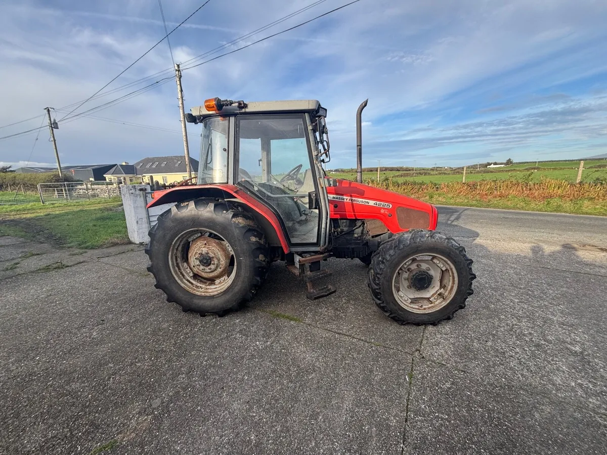 1999 Massey Ferguson  4225 - Image 4