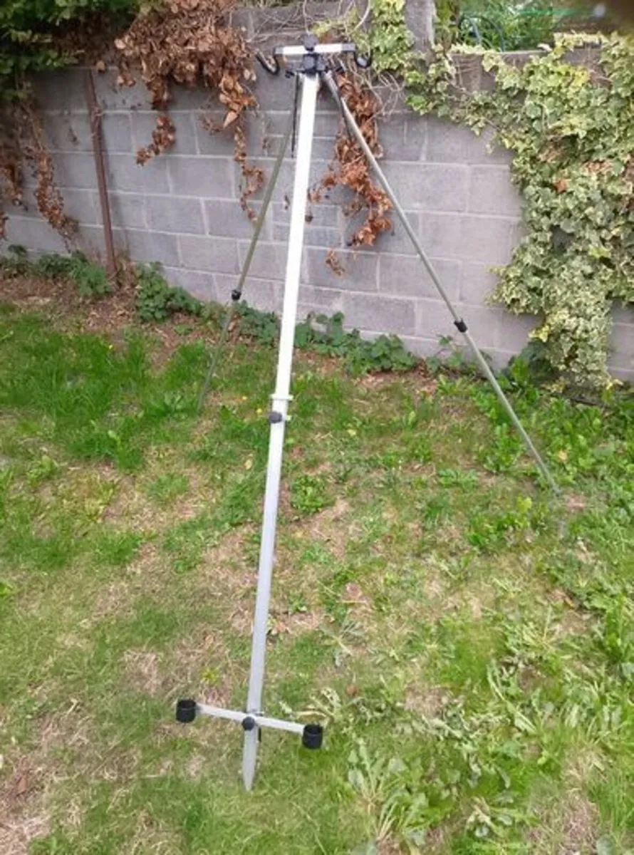 Fishing Telescopic Tripod Surf - Image 1