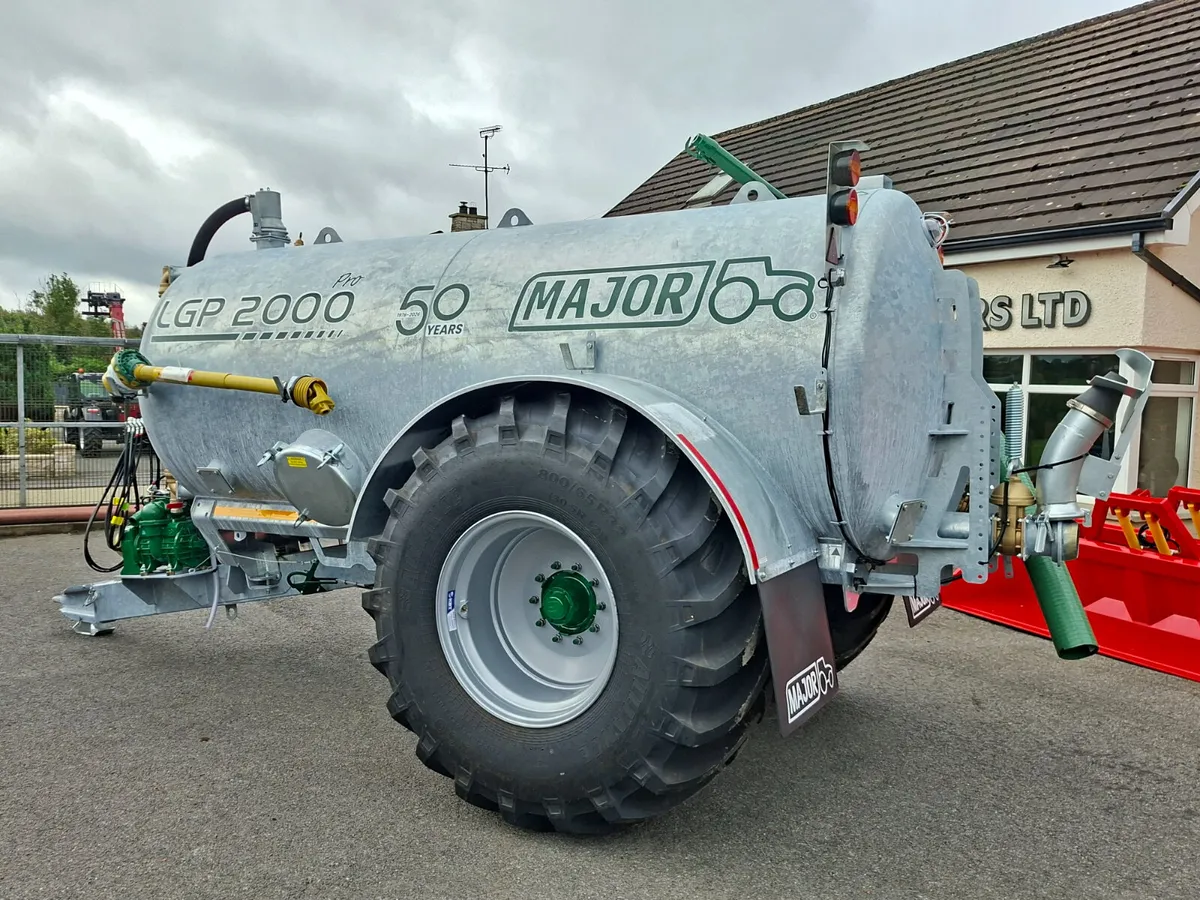 NEW MAJOR 2000 LGP PRO TANKER - Image 4