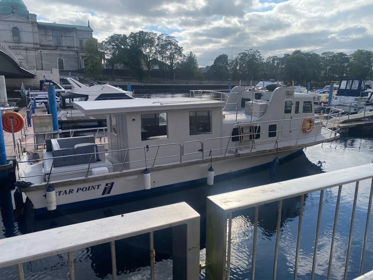 Houseboat/cruiser AUCTION THIS WEEK!! - Image 2