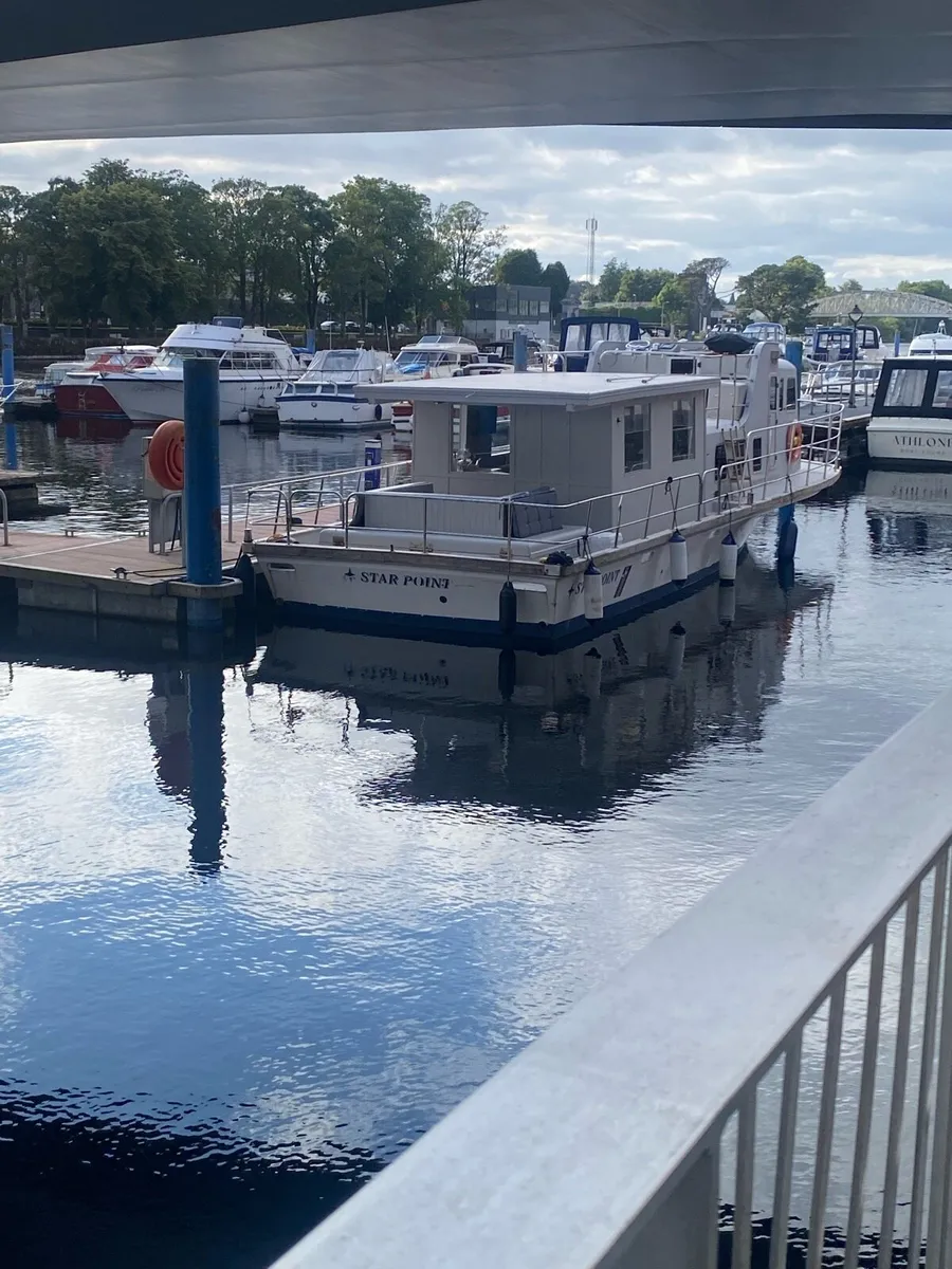 Houseboat/cruiser AUCTION THIS WEEK!! - Image 3