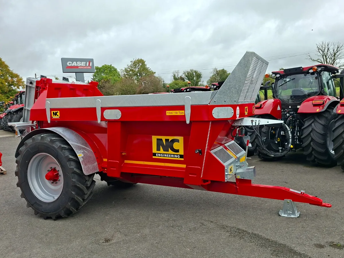 NEW NC 10 TON REAR DISCHARGE SPREADER - Image 2