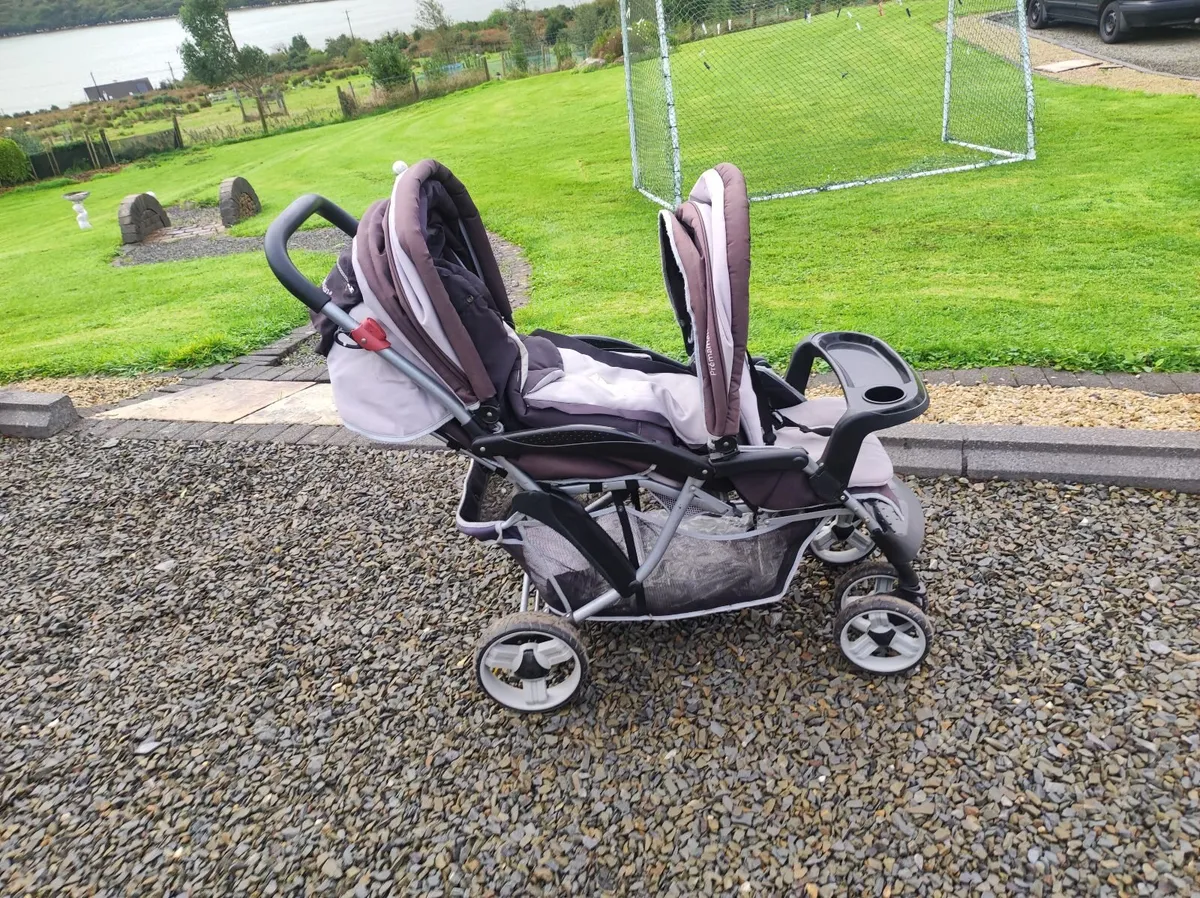 A double baby buggy - Image 2