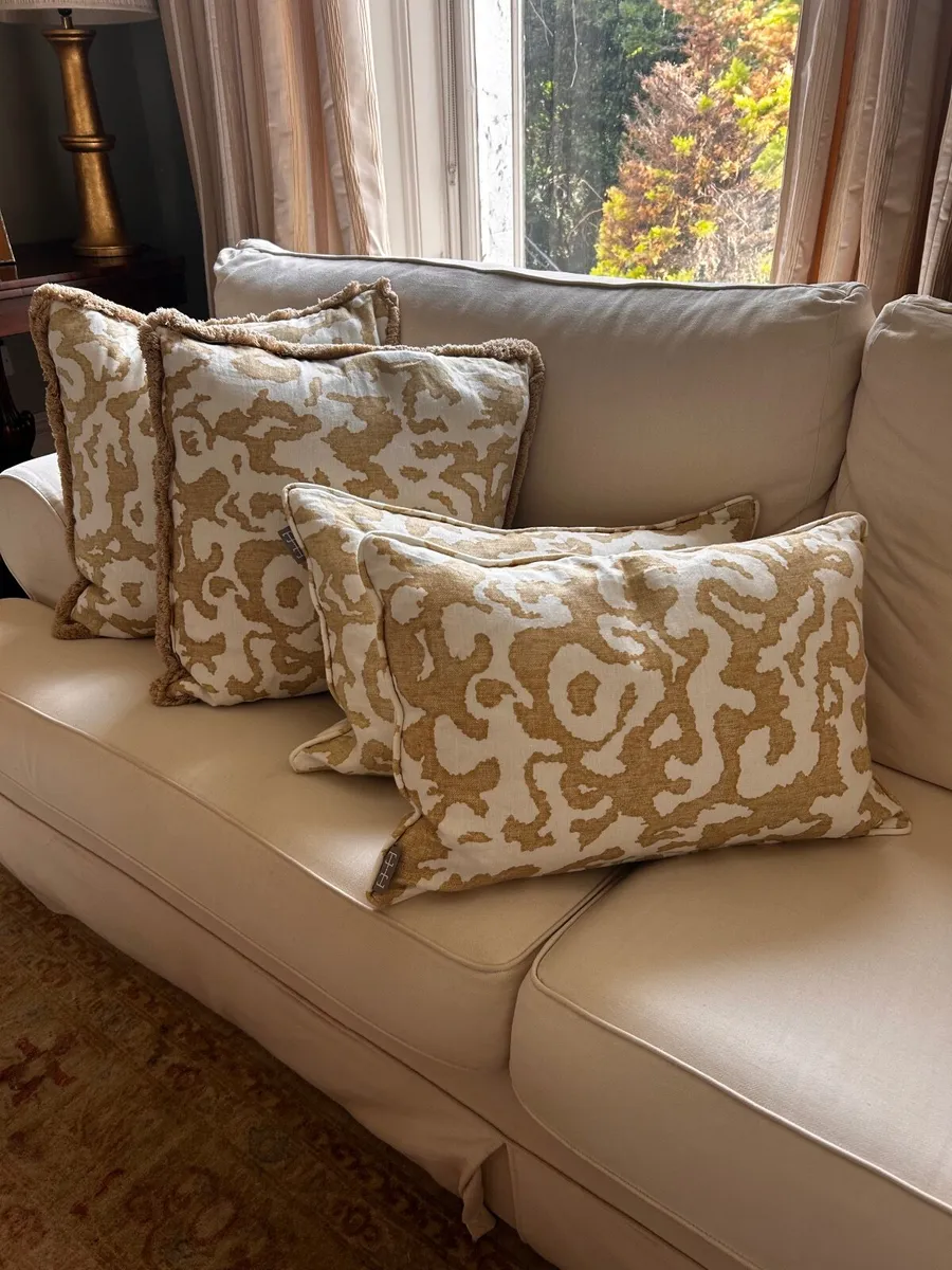 Set of 4 Cushions - Image 2