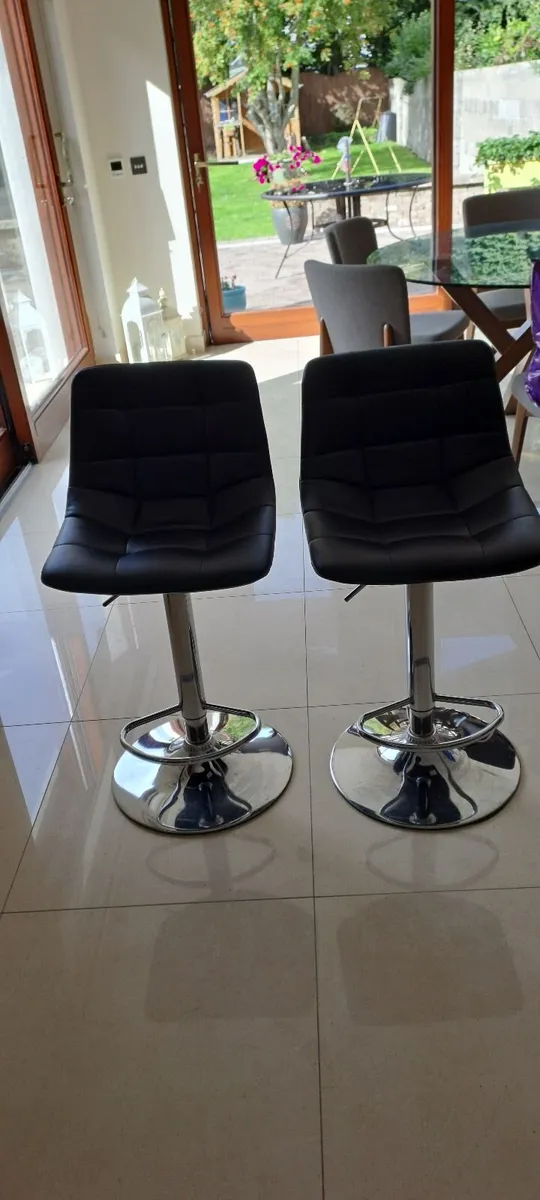 High stool - Image 1