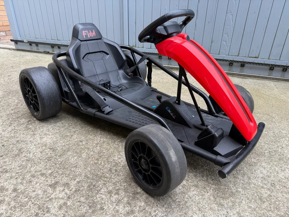 Kids electric car - Image 1