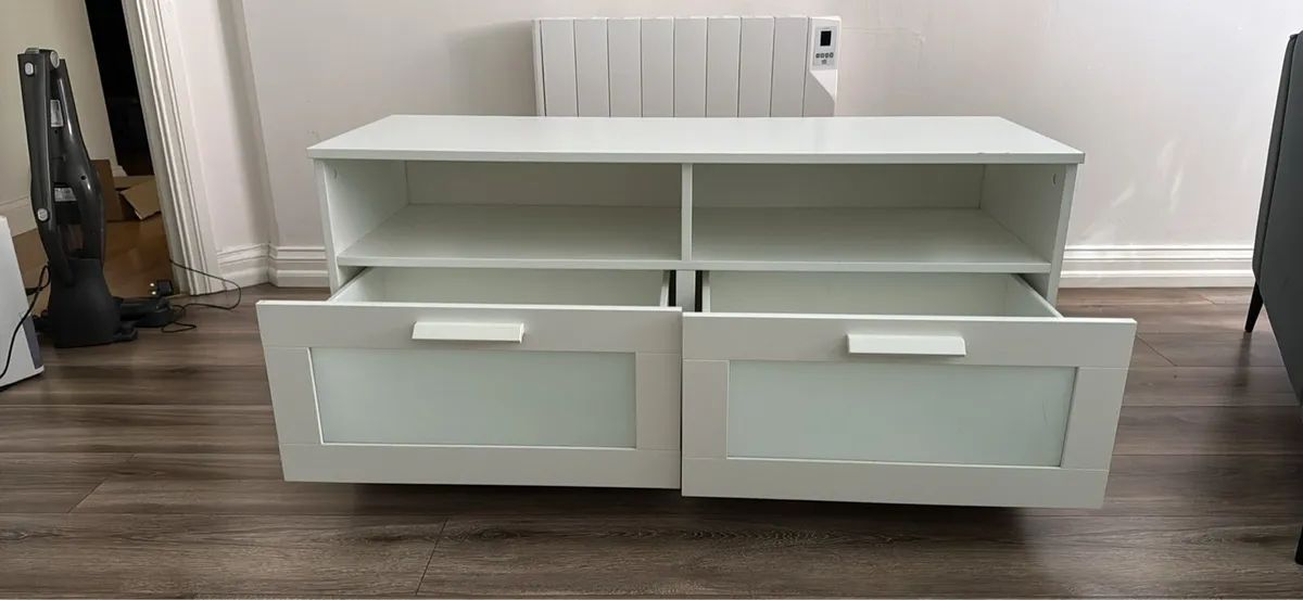 Quick sale: White TV Unit – €20 - Image 2