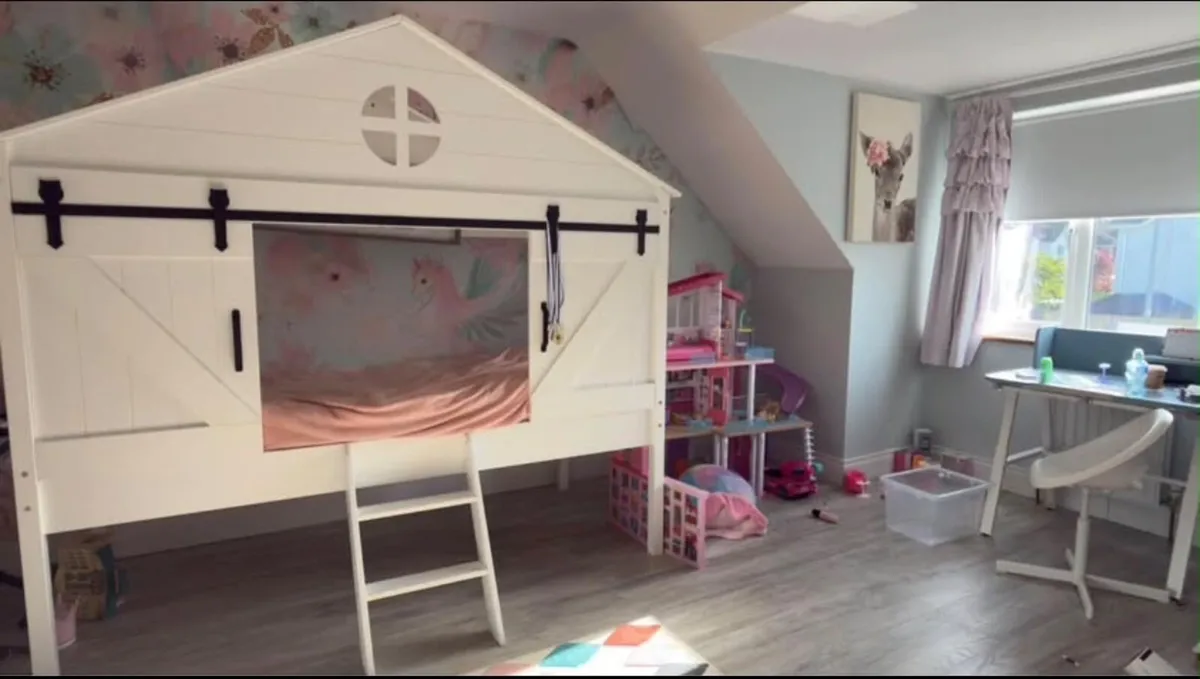Children's Barn Style Bed - Image 1