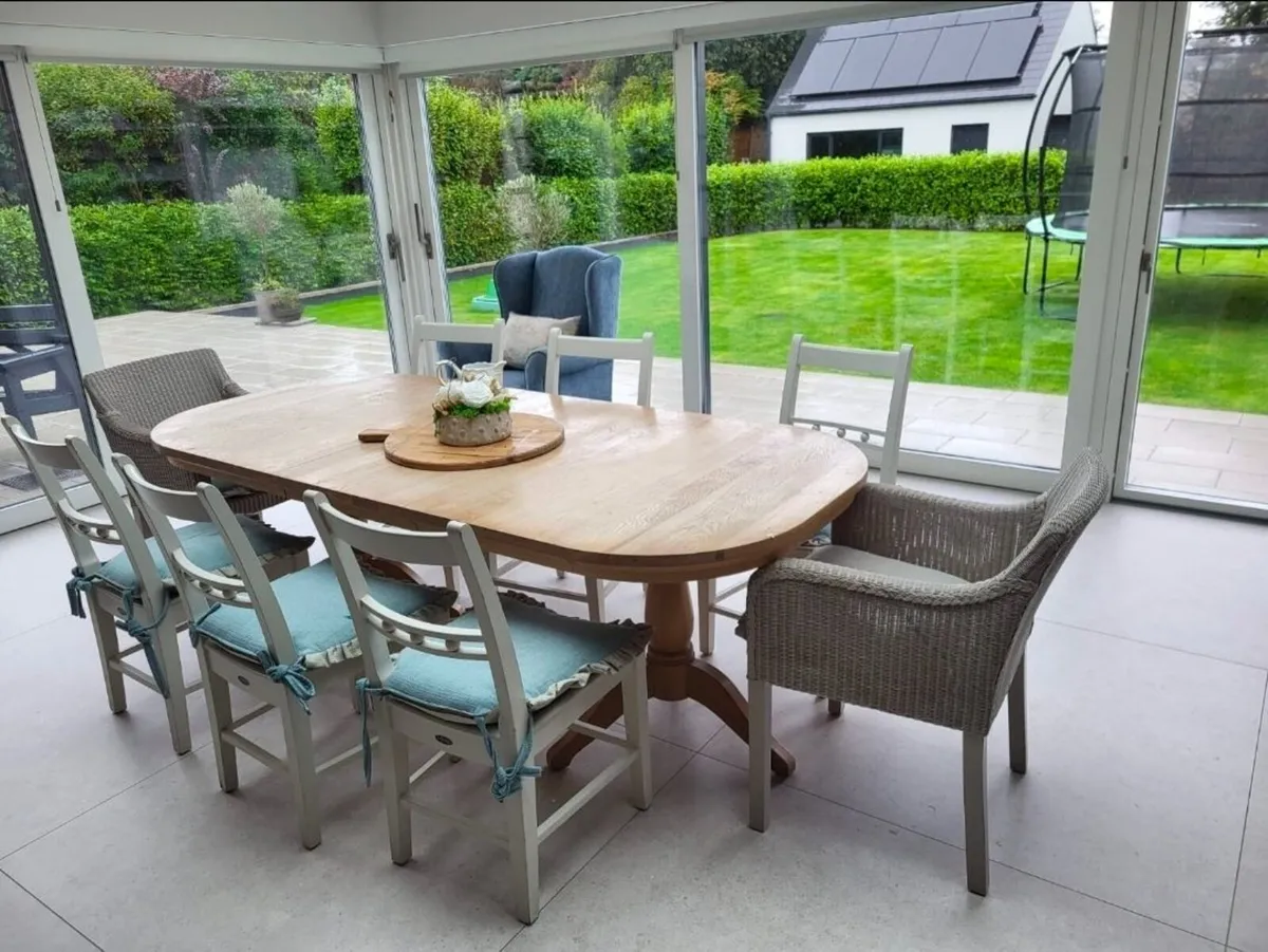 Kitchen table - Image 1