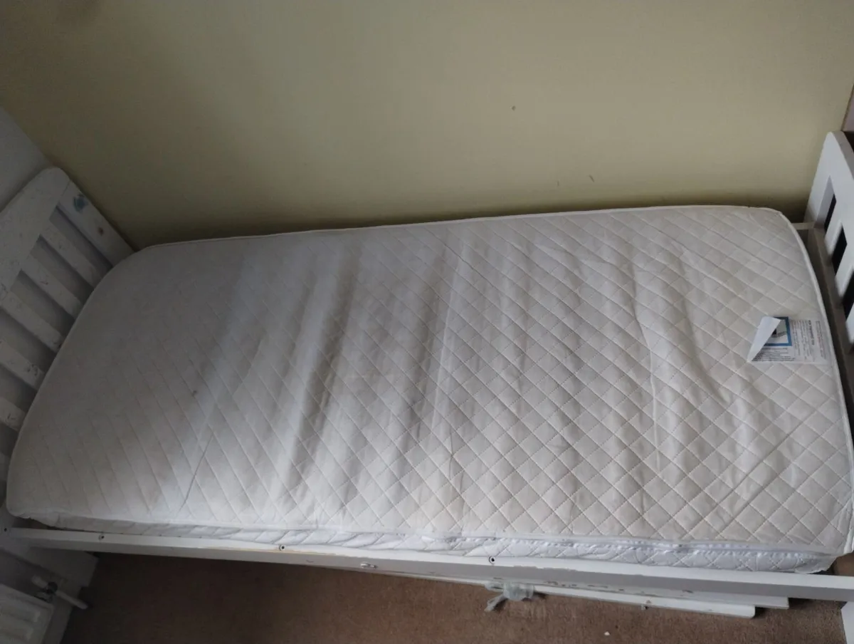 Child Bed - Image 1