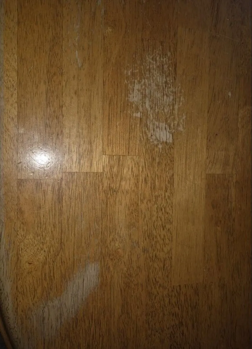 Extendable oak dining table - Image 2