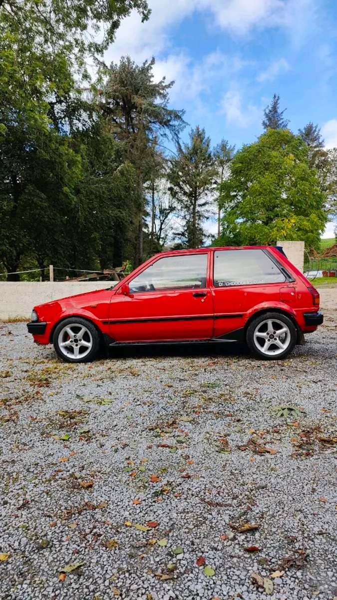 Toyota Starlet EP70 - Image 3