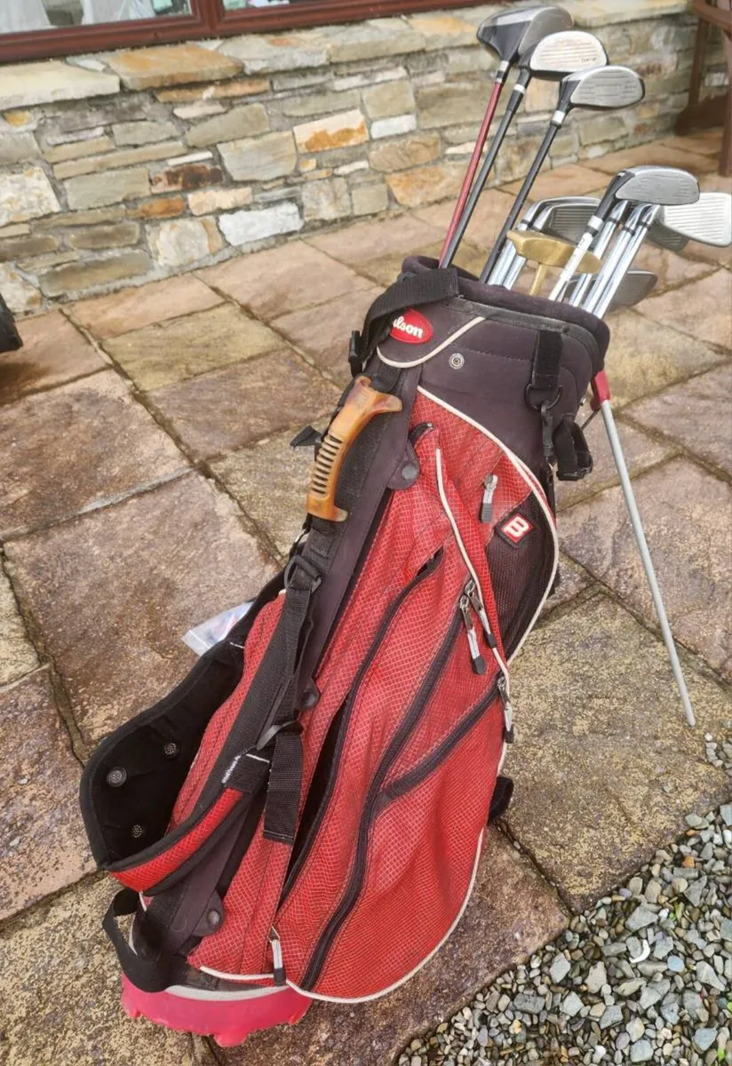 Gents set:  4 woods, 9 irons, bag and putter. - Image 1