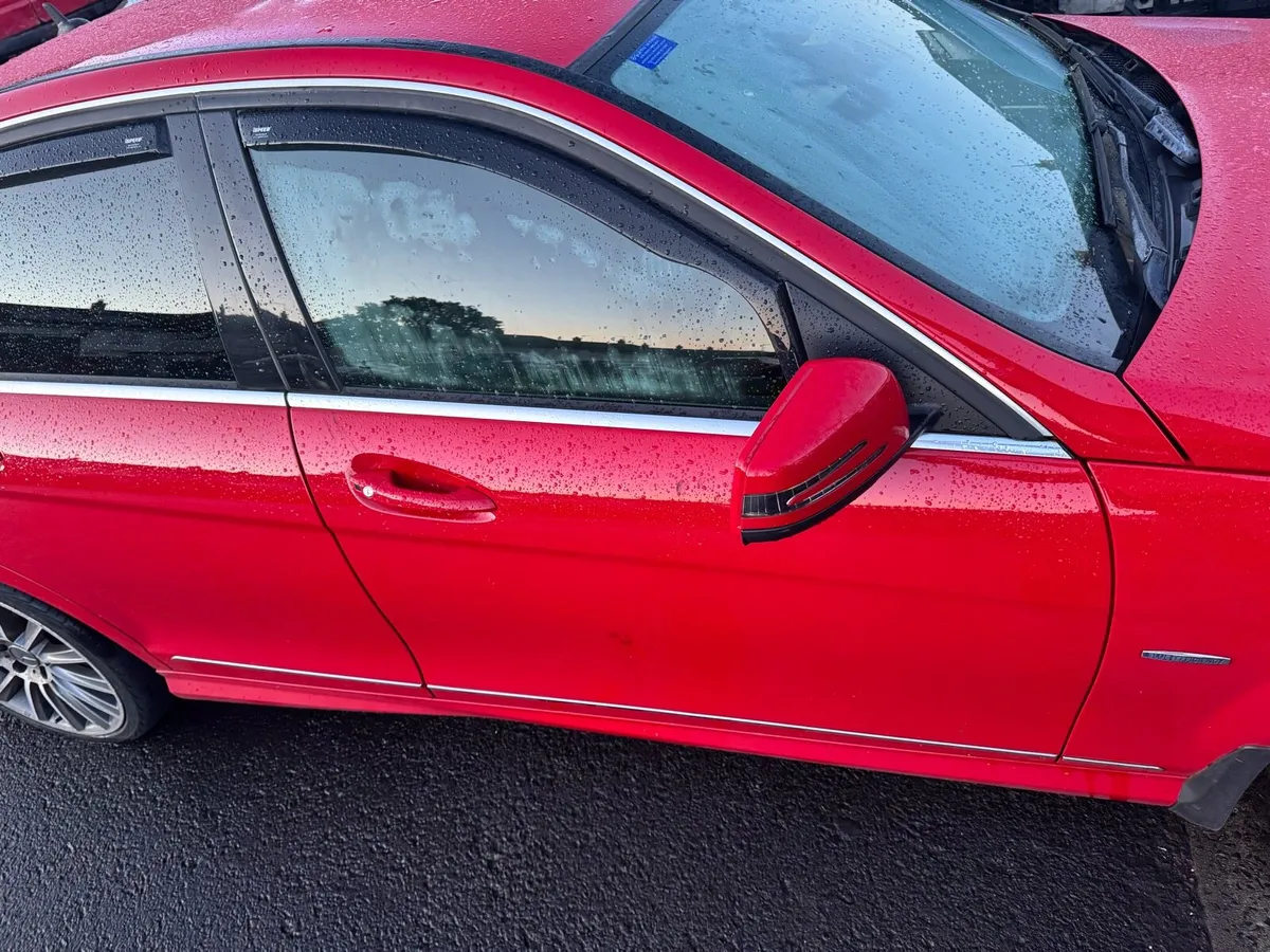 2007-2014 Mercedes-Benz C-Class Drivers Door - Image 2
