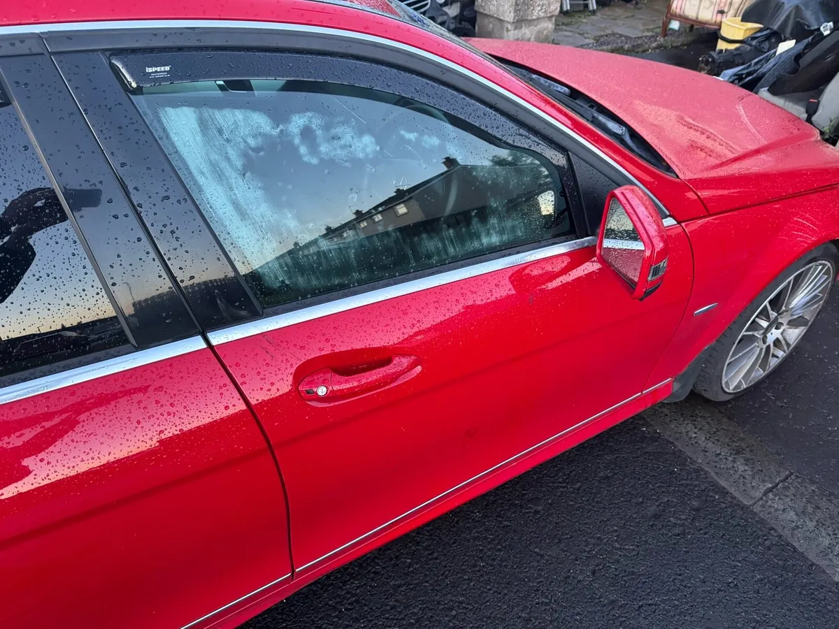 2007-2014 Mercedes-Benz C-Class Drivers Door - Image 3