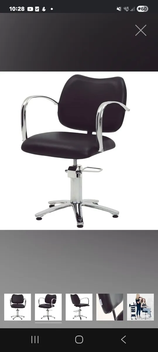 Backwash basin and salon chair for home hairdresse