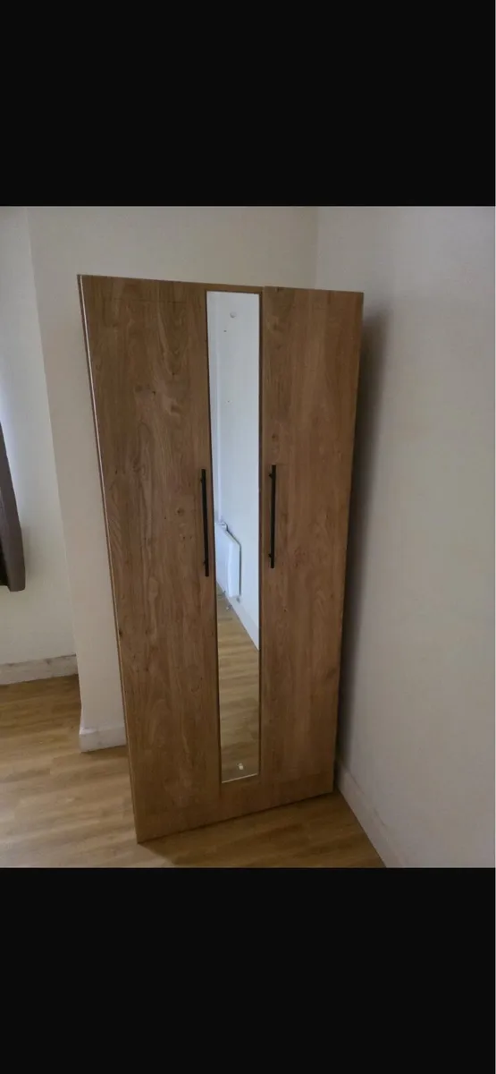 Wooden wardrobe - Image 1