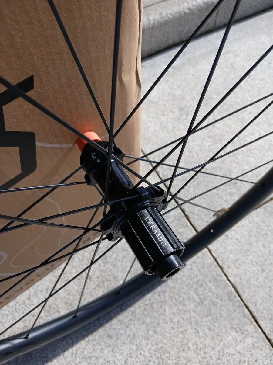 Elite Wheelset 37 Carbon Disc Wheelset Shimano - Image 1