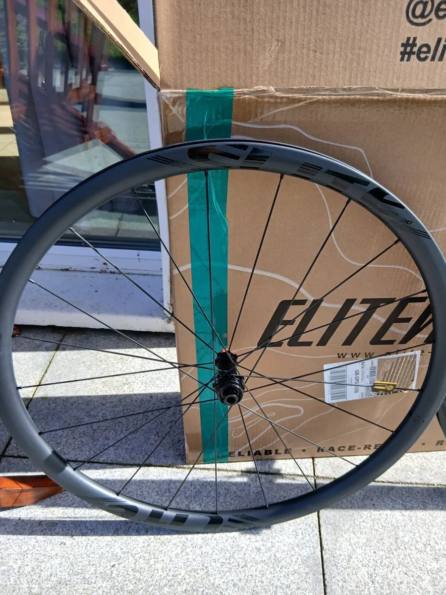 Elite Wheelset 37 Carbon Disc Wheelset Shimano - Image 2