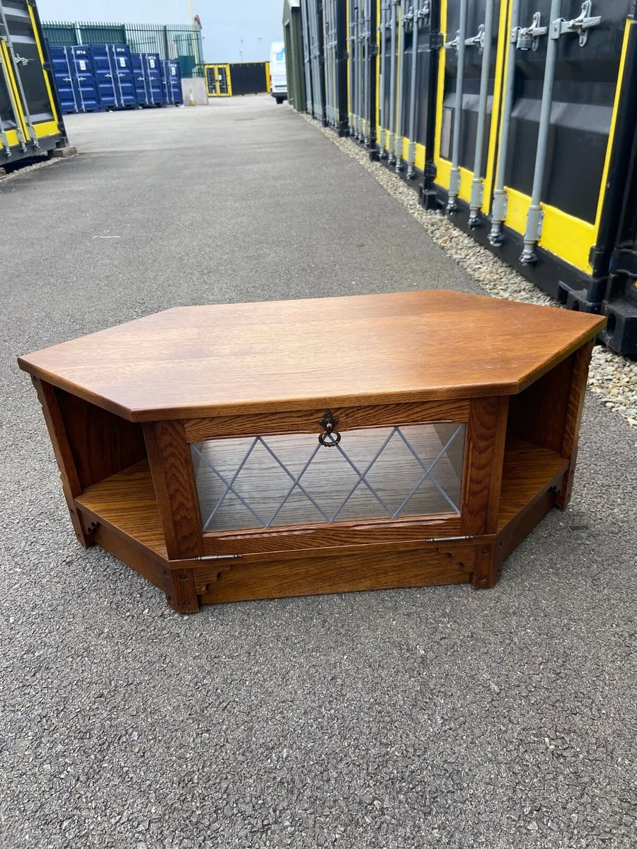 TV table - Image 1