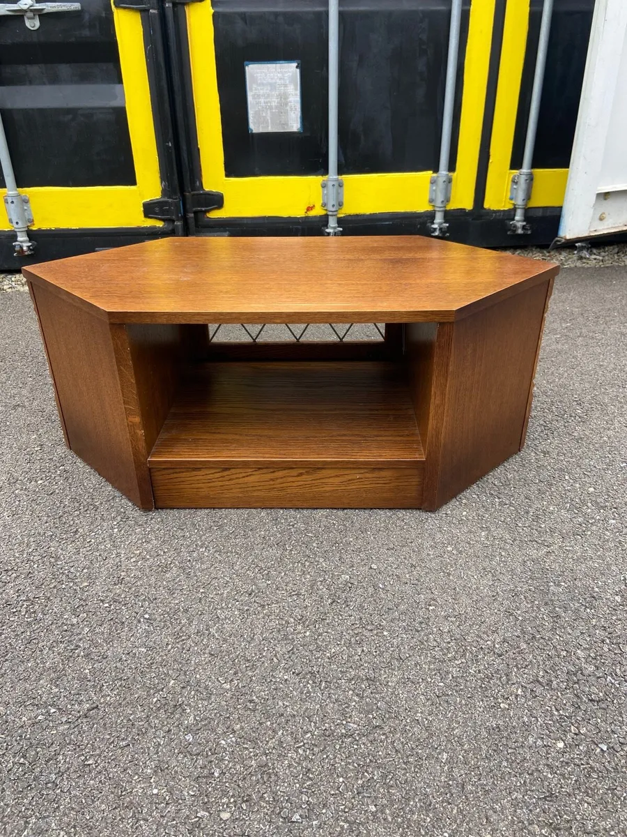 TV table - Image 2